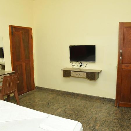 Thiruchendur Stayz Vairavel Residency Tiruchchendūr Exteriér fotografie