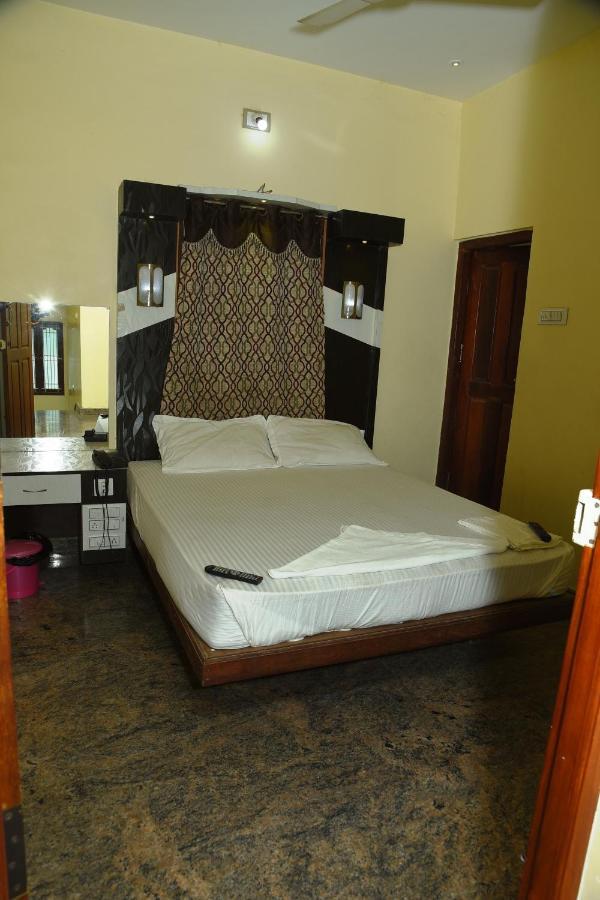 Thiruchendur Stayz Vairavel Residency Tiruchchendūr Exteriér fotografie
